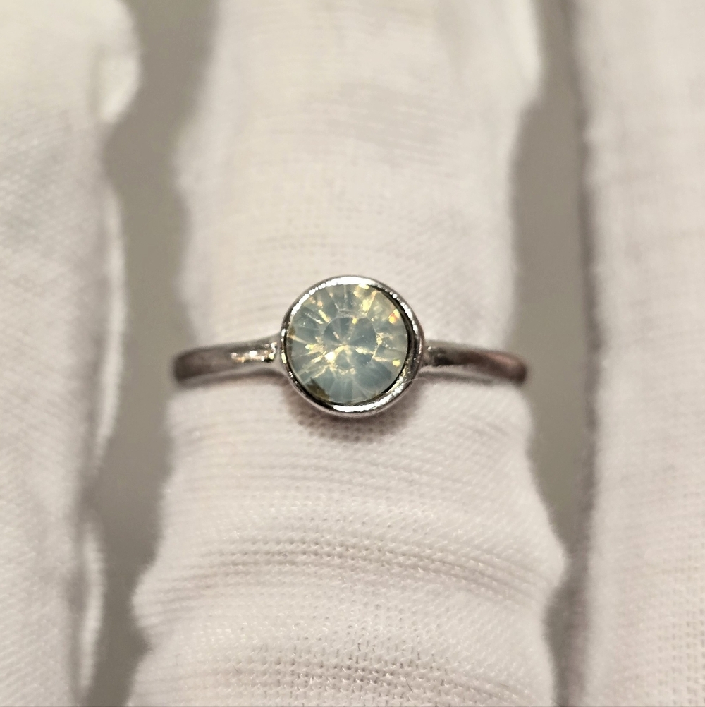 "As Is" Dainty Two Tone Sparkly Crystal Silver Plated Fashion Ring Size 5.5